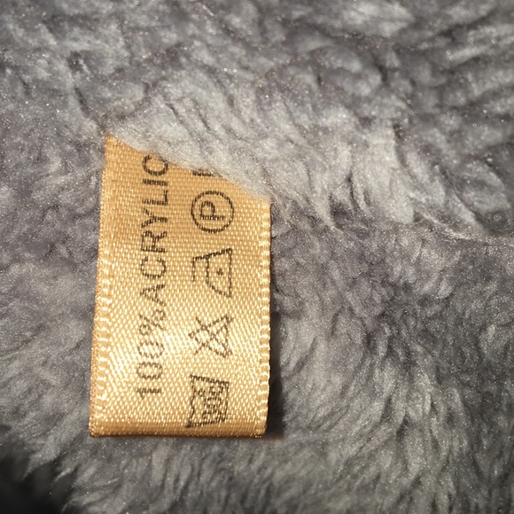 Vest - Picture 5 of 5